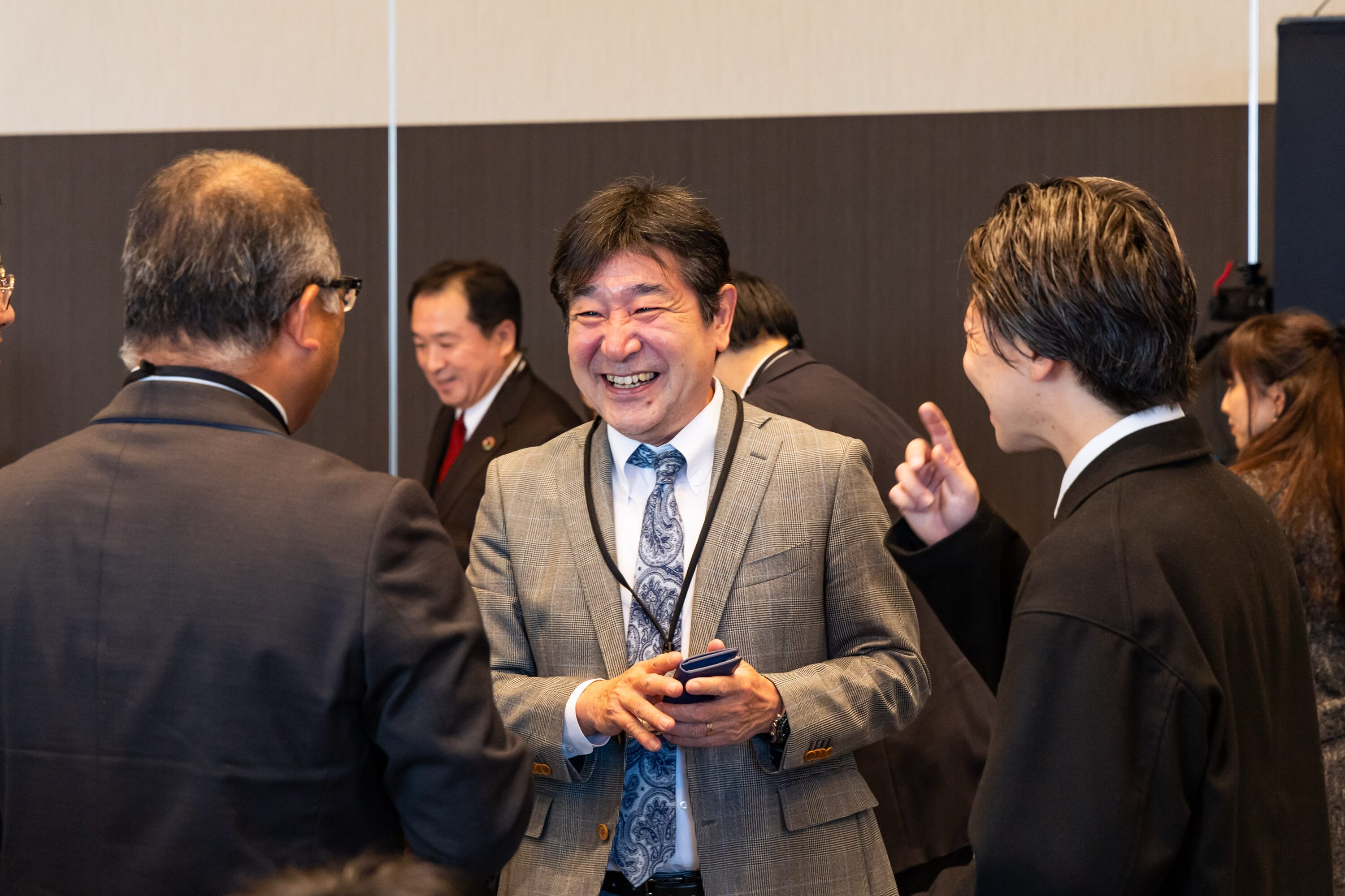 終活アワード2025 メモワール石材の授賞式の歓談風景