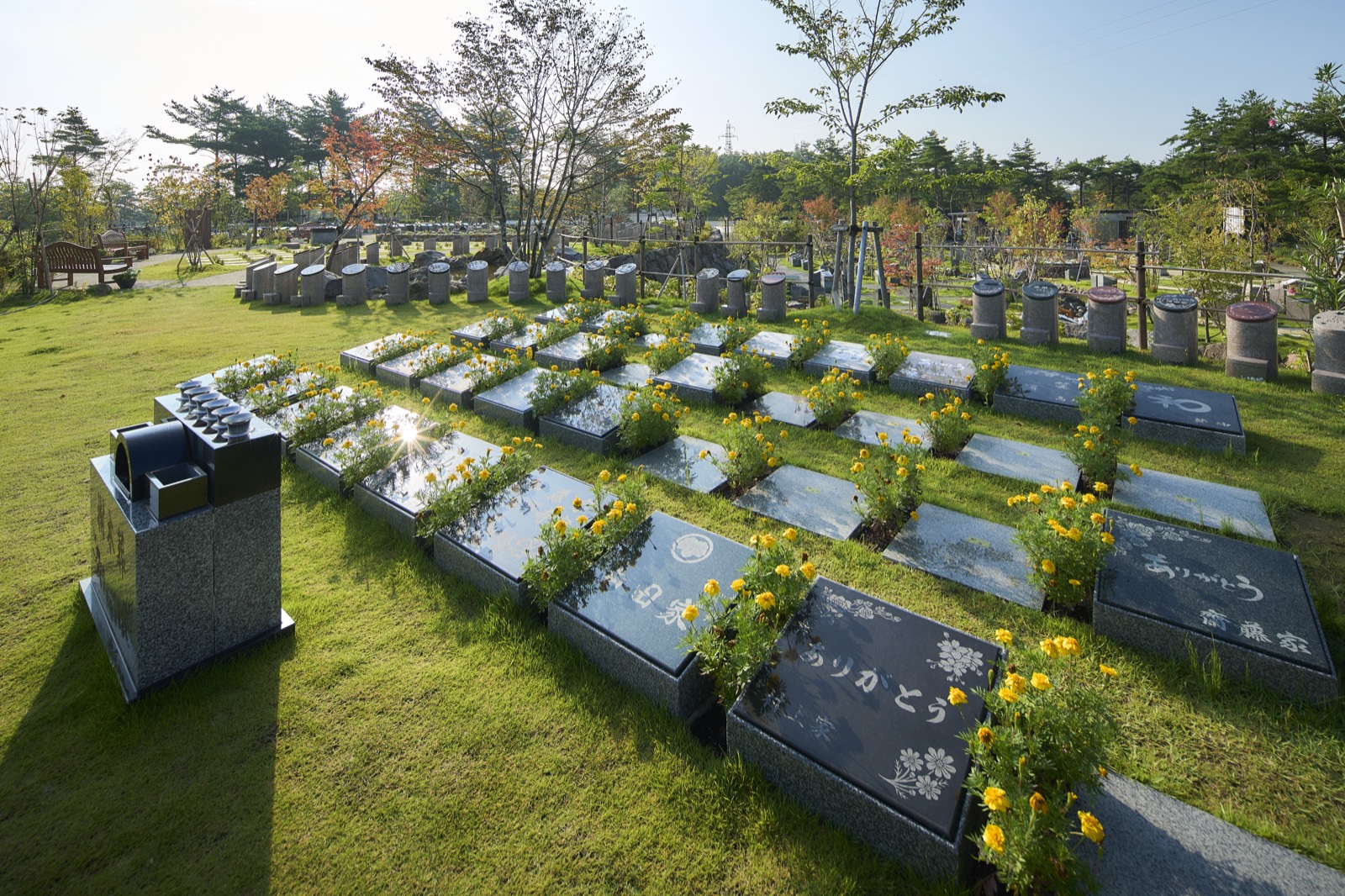 仙台葛岡樹木葬フォレストガーデンの庭園のような区画